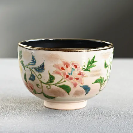 茶碗 乾山内黒 唐花に白馬