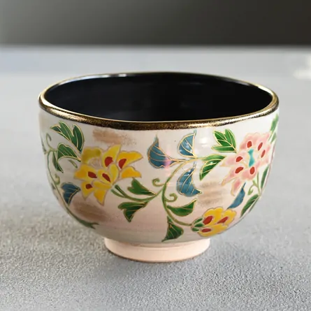 茶碗 乾山内黒 唐花に白馬