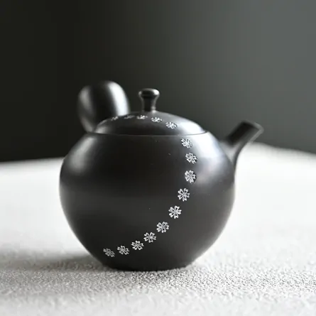 Hokuryū Kokudei Hiramaru Sakura Inka Kyusu