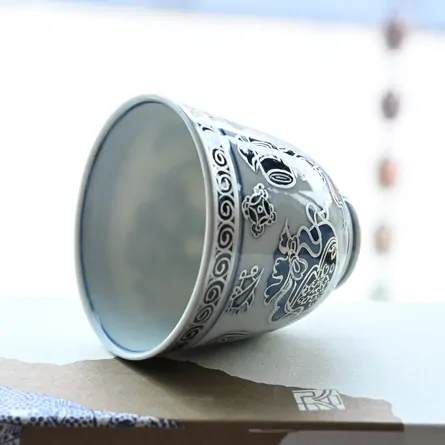 Kutani Sometsuke Ginsai Takarazukushi Senchawan