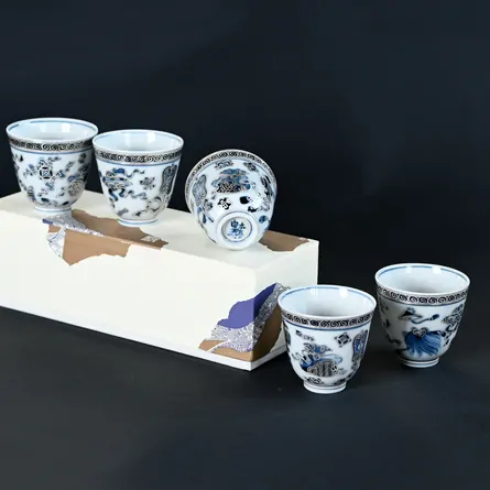 Kutani Sometsuke Ginsai Takarazukushi Senchawan