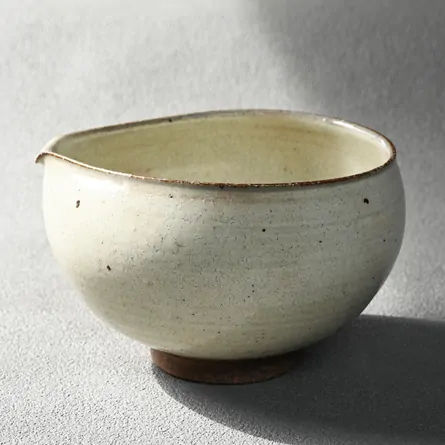 草津焼白泥片口