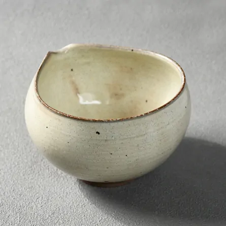 草津焼白泥片口