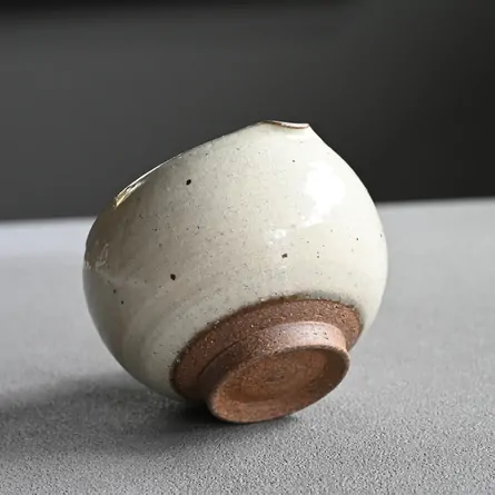 草津焼白泥片口