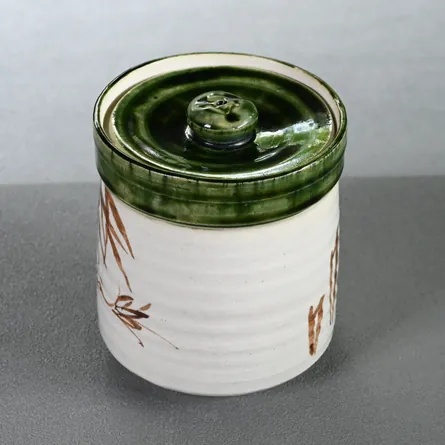 Oribe Mizusashi
