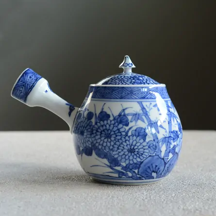 Shōami Sometsuke Kachō Kyusu