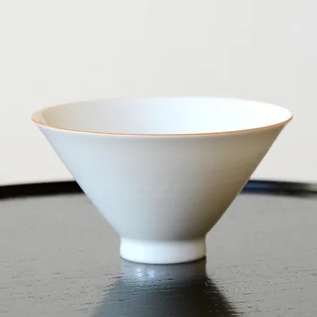 Hakuji Sorigata Yunomi