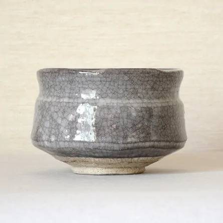 鼠志野茶碗　春草作