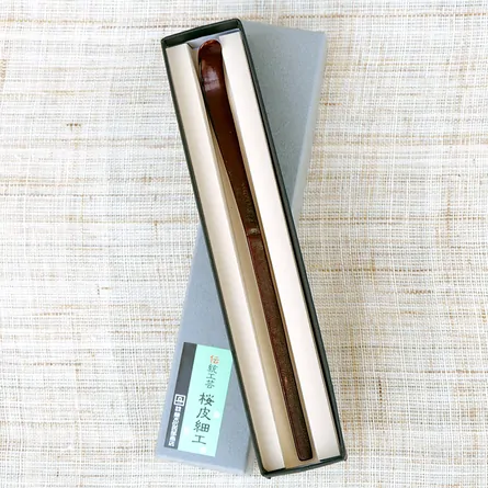 桜皮茶杓　ぼかし