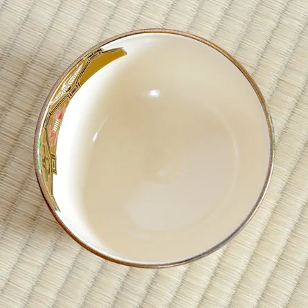 茶碗　金地　亀甲宝尽　