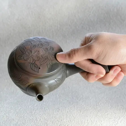 玉光 火窯変インロー総桜彫急須