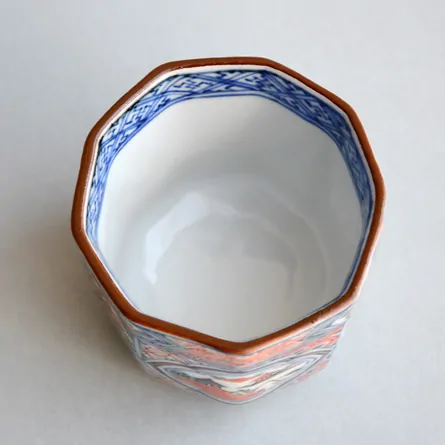 昭阿弥　色絵木瓜山水ぐい呑