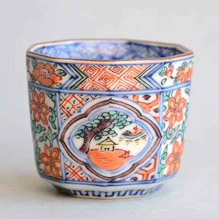 昭阿弥　色絵木瓜山水ぐい呑