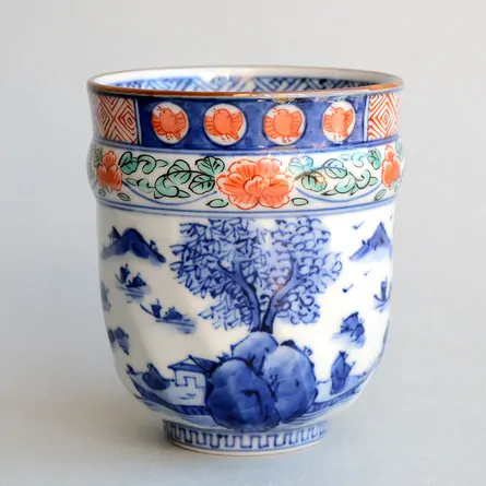 昭阿弥　色絵染山水湯呑