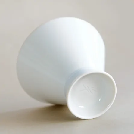 白磁反型湯呑 小