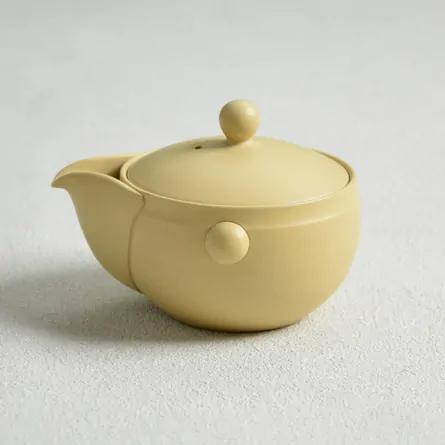 Takasuke Ivory Hōhin