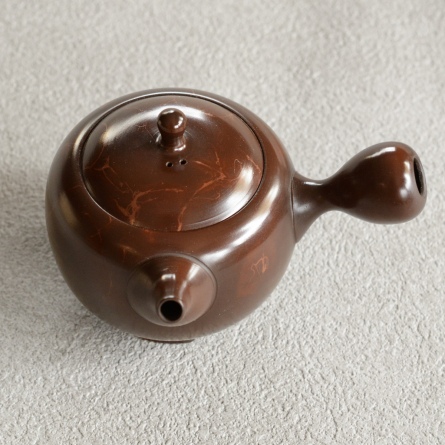 Kōshi Akanemon Kōdai Marugata Kyusu