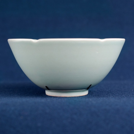 鎹付青磁茶碗　 馬蝗絆写