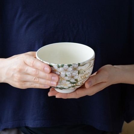 茶碗 色絵 桜花流水　