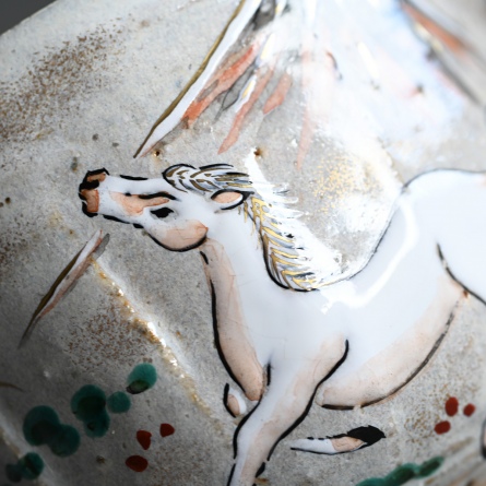 茶碗 灰釉掛分け白馬に富士山絵 茶器＆茶道具 抹茶碗 - Sazen Tea