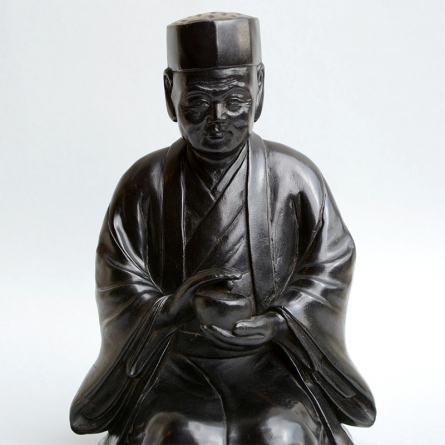 SEN NO RIKYU black wooden statue