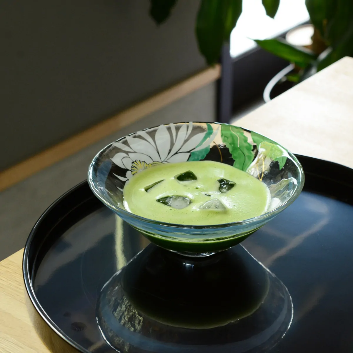 ガラス平茶碗月下美人 茶器＆茶道具 抹茶碗 - Sazen Tea