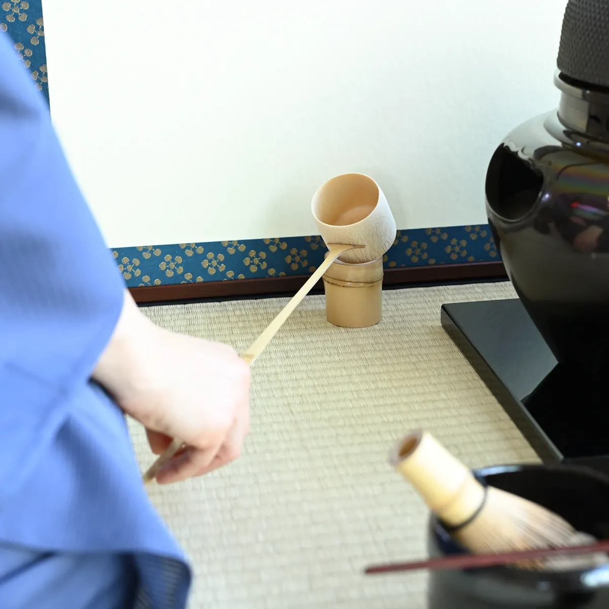 クレヨン7色　茶道具　柄杓　風炉用　悠筌　5点まとめて　箱付　N　6780 柄杓 名作悠筌 風炉用 茶道具 茶筌 & 茶杓 - Sazen Tea