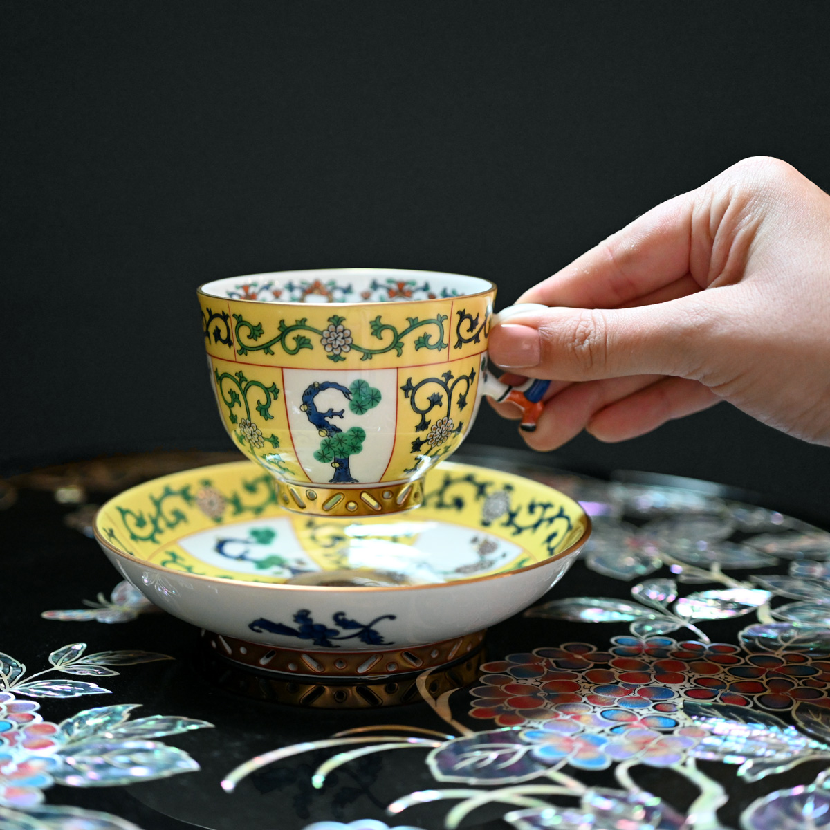 Herend 西安の黄ラージカップ&ソーサー 茶器＆茶道具 湯呑み