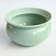 青磁宝尽し建水