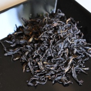 鳳凰単叢　鯽魚叶